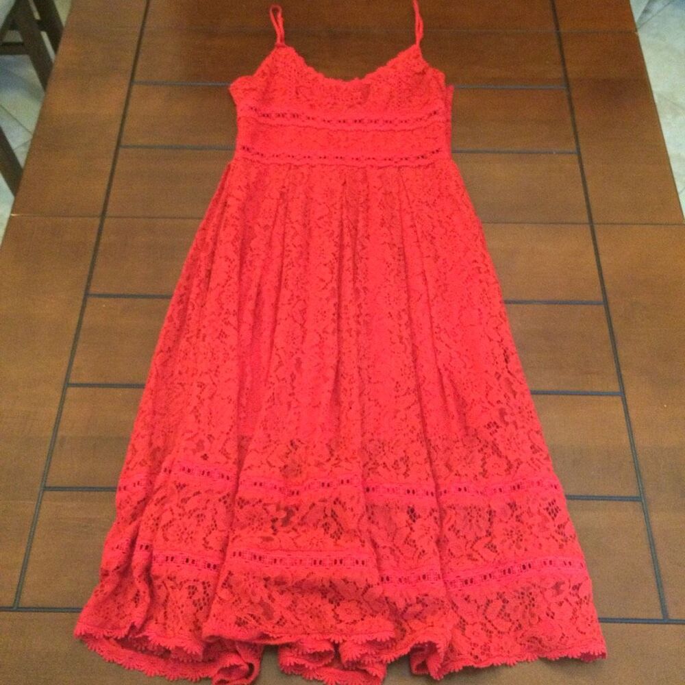 NWT NSR MIDI dress red lace large